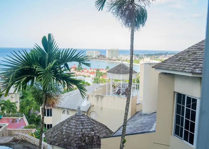 Ocean View 2br Secure Community Ideal For 7 To 14 Night Pampered In Paradise * Ocho Rios